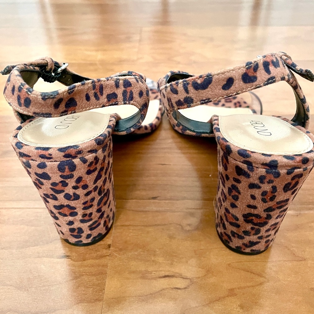Leopard heel ๐ - Picture 3 of 3
